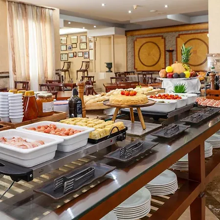 Maciá Alfaros 4* Córdoba