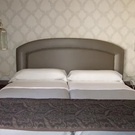 Macià Alfaros 4*