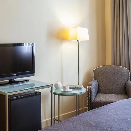 Macià Alfaros Hotel 4*