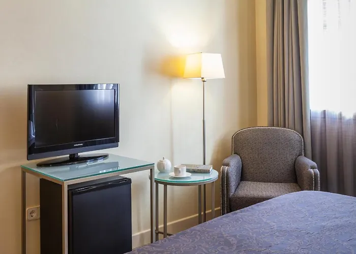 Macià Alfaros Hotel 4*