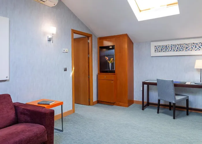 Macia Alfaros Hotell