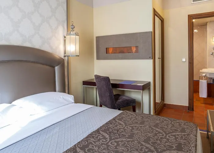 Hotell Macia Alfaros