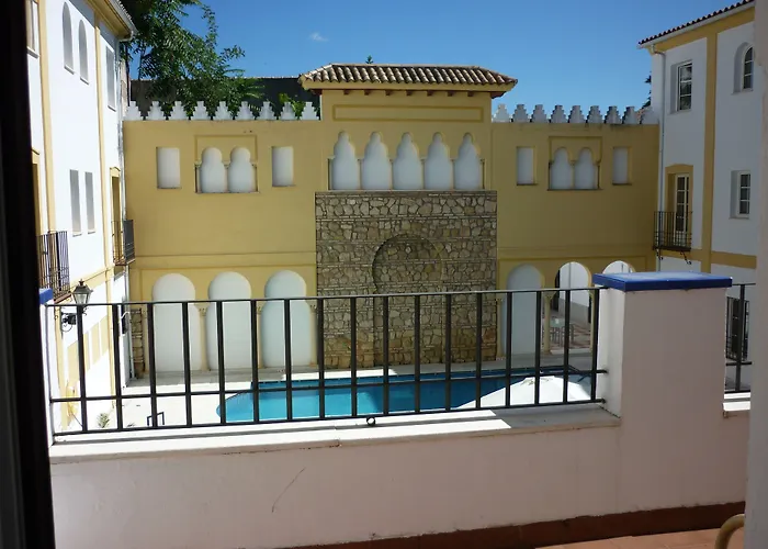 Hotell Macia Alfaros