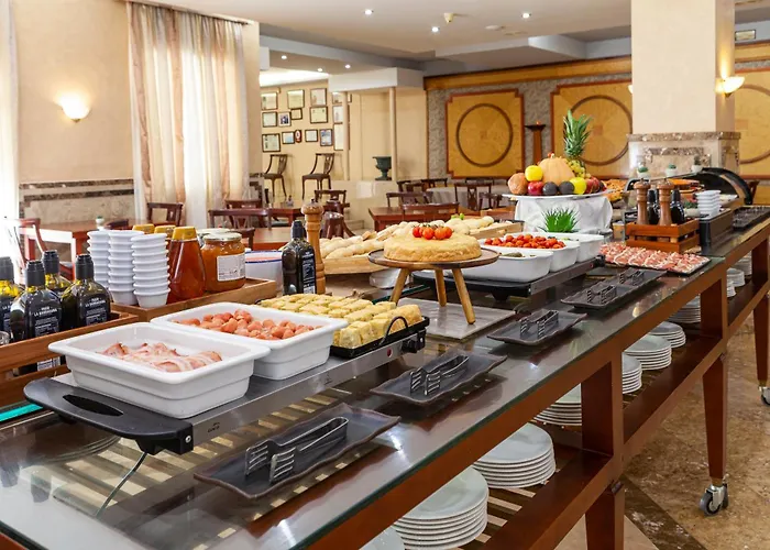 Hotel Macià Alfaros 4*