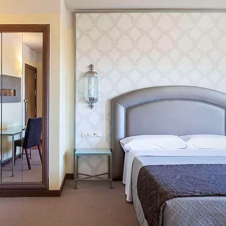 Macia Alfaros 4* Cordoba