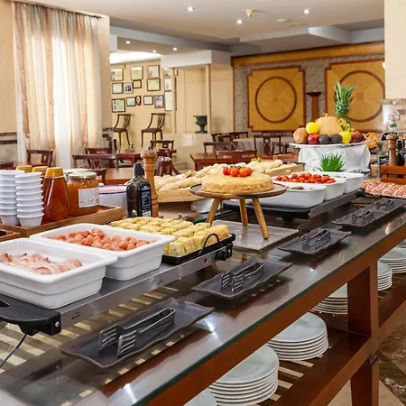 호텔 Macia Alfaros 4*